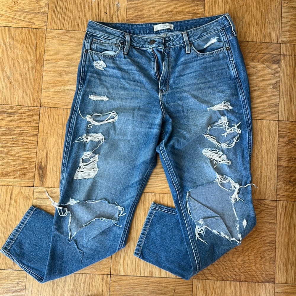 Abercrombie & Fitch above ankle Jeans
